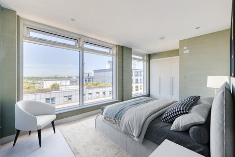 3 bedroom flat for sale, Courtyard House, Imperial Wharf, London