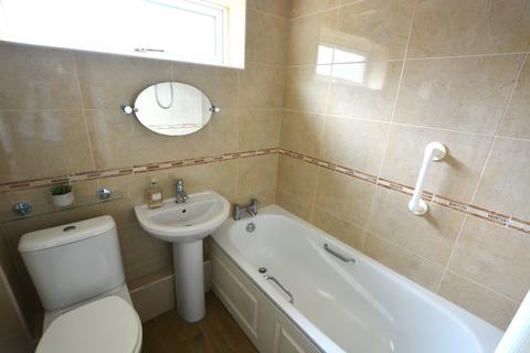 3 Farncombe Close, Manchester, M23 9FS