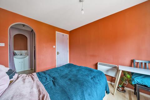 71 Seacole Close, London, W3 6TF