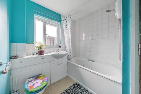 71 Seacole Close, London, W3 6TF