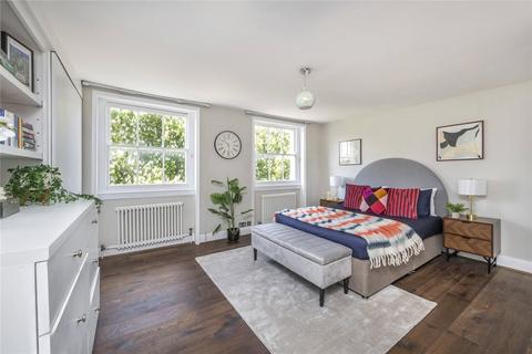 20b Canonbury Square, London, N1 2AL