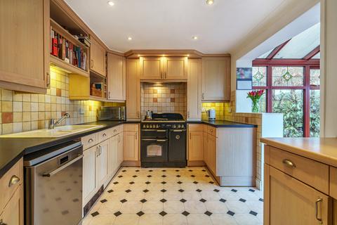 5 bedroom detached house for sale, Wrecclesham Hill, Farnham, GU10