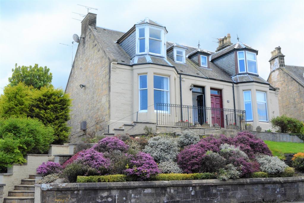 Gartcows Road, Falkirk, Stirlingshire, FK1 5AT 4 bed semidetached