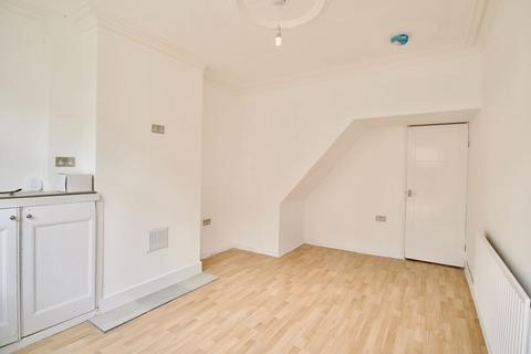 2 bedroom terraced house to rent - Denmark Road, Leicester LE2 8AB