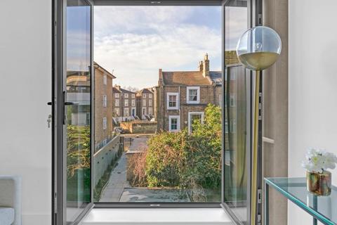 3 bedroom apartment to rent, Marquis Court, Marquis Road, Kings Cross NW1