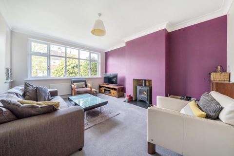 43 Pine Avenue, West Wickham, BR4 0LN