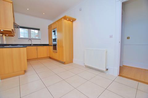 2 bedroom apartment to rent, Upper Edgeborough Road, Guildford, Surrey, GU1