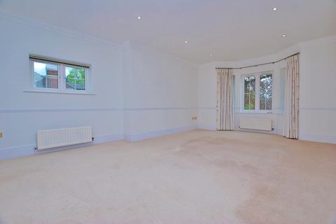 2 bedroom apartment to rent, Upper Edgeborough Road, Guildford, Surrey, GU1