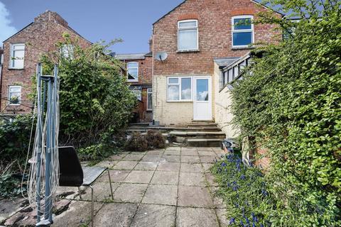 64 Balmoral Road, Northampton, NN2 6JZ
