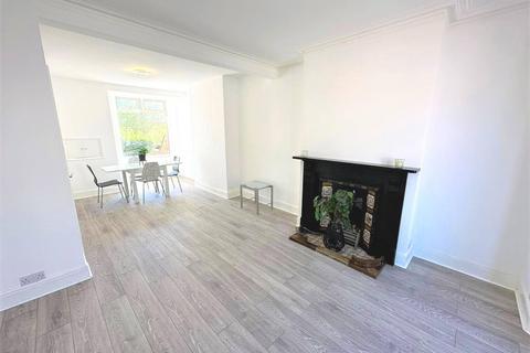 64 Balmoral Road, Northampton, NN2 6JZ