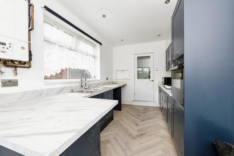 64 Balmoral Road, Northampton, NN2 6JZ