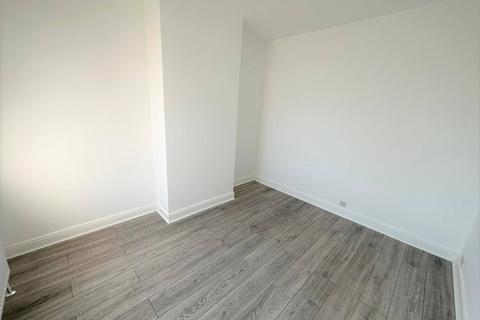 64 Balmoral Road, Northampton, NN2 6JZ