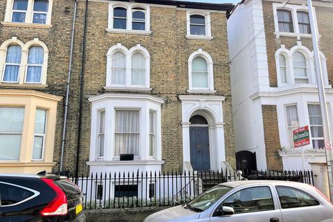 20a Cobham Street, Gravesend, DA11 0SB