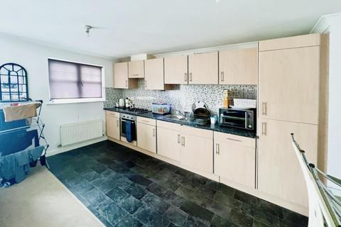 2 bedroom flat for sale, Sun Gardens, Thornaby, Stockton-on-Tees, Cleveland , TS17 6PL