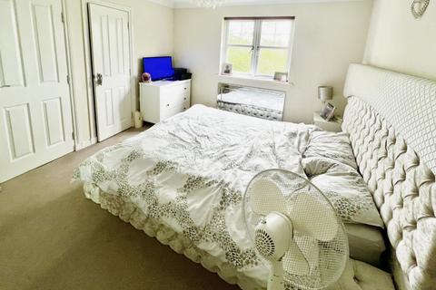 2 bedroom flat for sale, Sun Gardens, Thornaby, Stockton-on-Tees, Cleveland , TS17 6PL