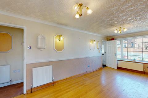 3 bedroom detached bungalow for sale - Abbeydale Oval, Kirkstall, Leeds, West Yorkshire