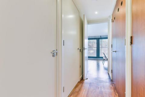 Studio to rent, New Providence Wharf, Fairmont Avenue, London, E14