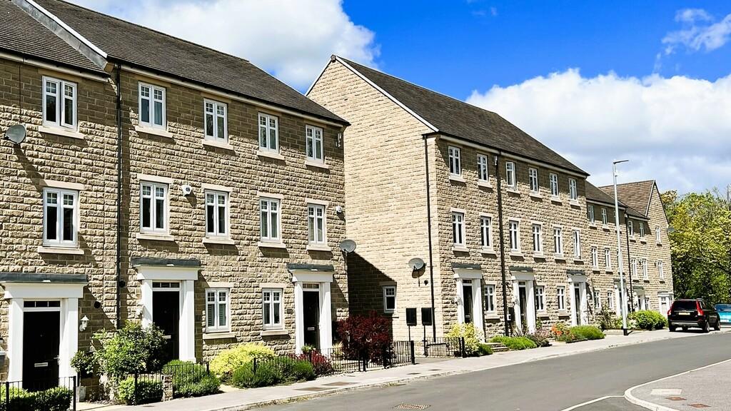 Mill Way, Otley 3 bed townhouse for sale £399,950