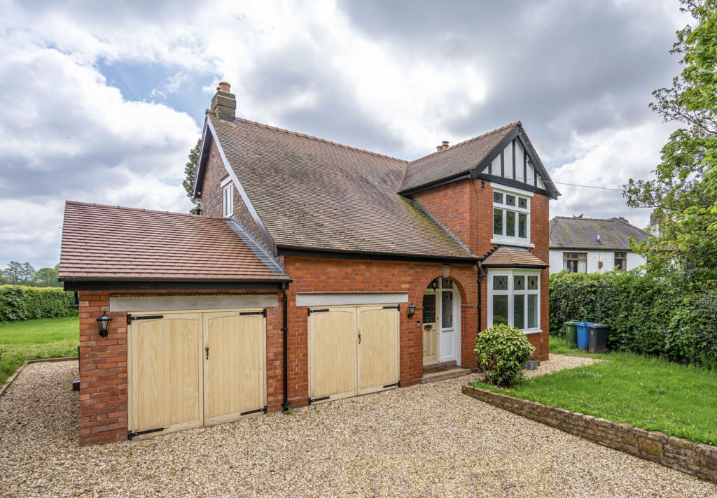 Old Hampton Lane, Westcroft WV10 3 bed detached house for sale £580,000