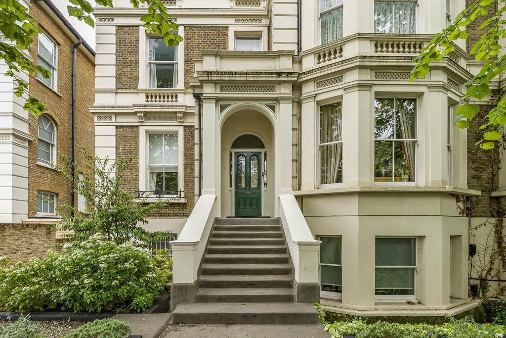 North Side Wandsworth Common, Battersea 3 bed flat for sale £725,000