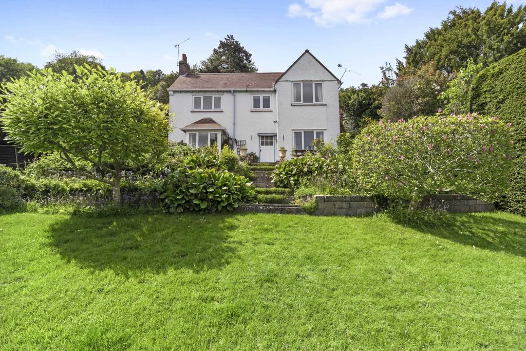 Wells Road, Malvern Wells 3 bed detached house for sale £399,950