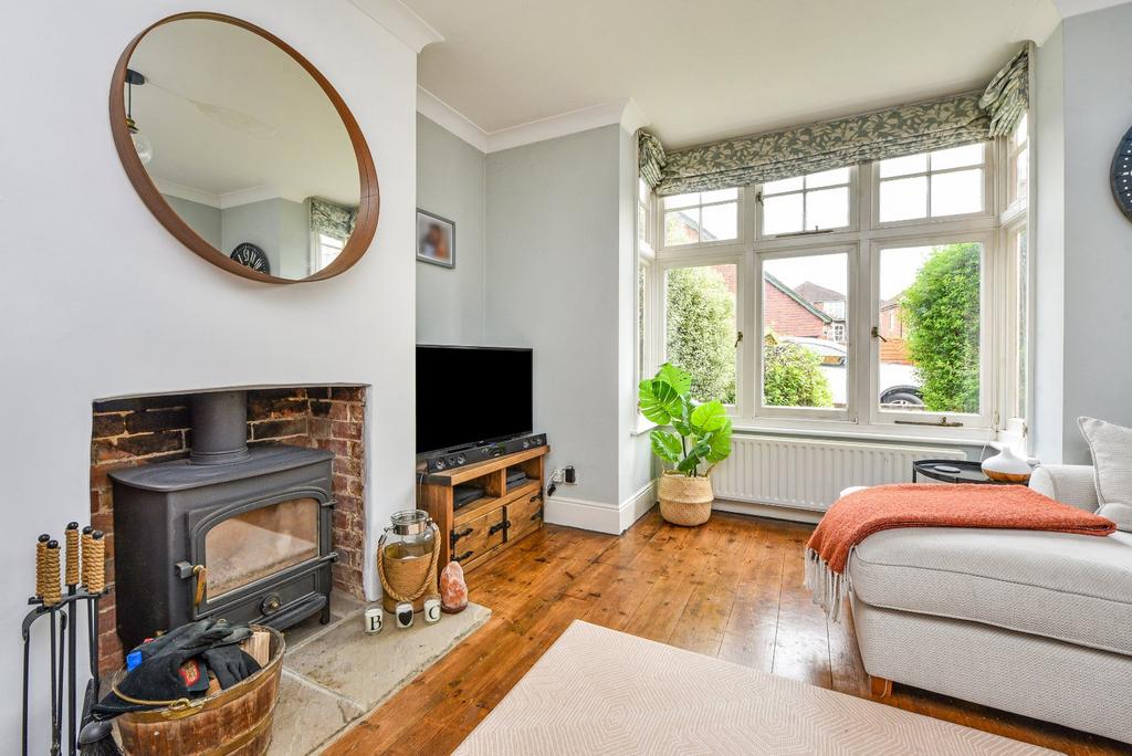 Queens Road, Alton, Hampshire 3 bed semidetached house for sale £500,000
