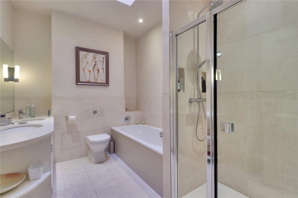En Suite Bathroom