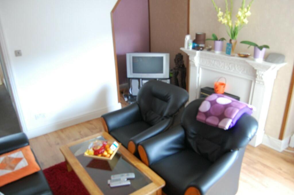 Margaret Street, Blackburn... 2 bed terraced house £60,000