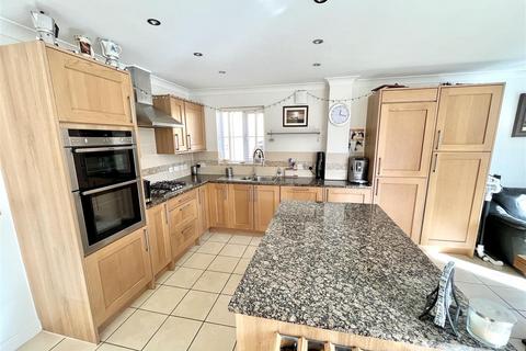 32 Aspen Way, Soham, Ely, CB7 5ZQ