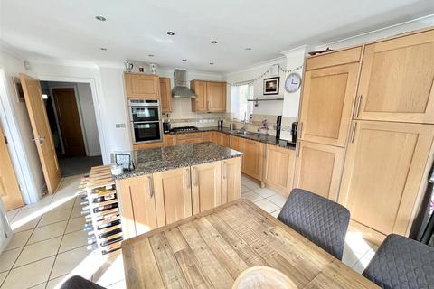 32 Aspen Way, Soham, Ely, CB7 5ZQ