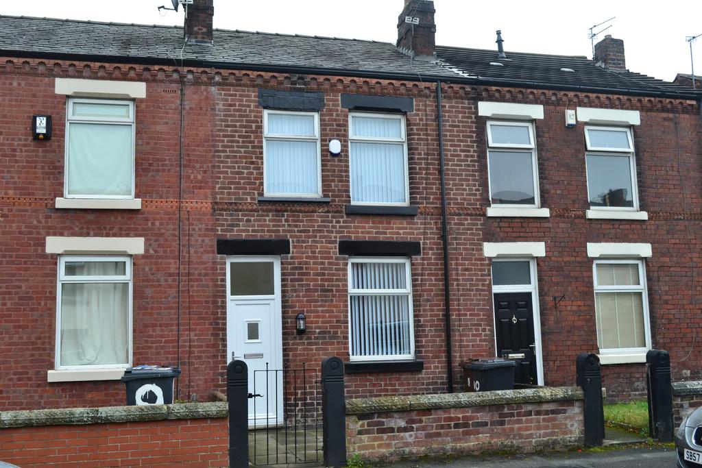 Vine Street, Whelley, Wigan, WN1 3 bed terraced house to rent £800