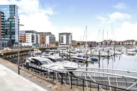 2 bedroom apartment to rent, Pacific Close, Southampton SO14