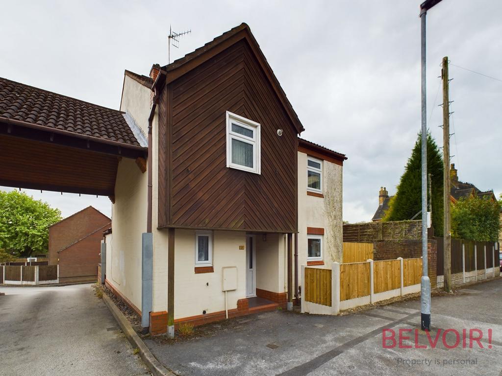 Howard Walk, Dresden, StokeonTrent, ST3 3 bed detached house for sale