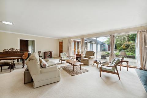 86 Busby Road, Clarkston, Glasgow, G76 9BJ