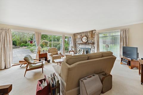 86 Busby Road, Clarkston, Glasgow, G76 9BJ