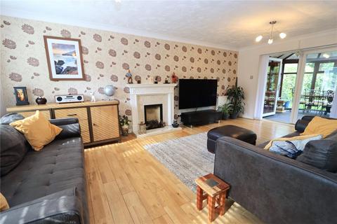 4 bedroom detached house for sale, Tabard Gardens, Newport Pagnell, Milton Keynes, Bucks, MK16