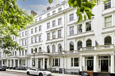 2 bedroom flat for sale, Cornwall Gardens, London, SW7