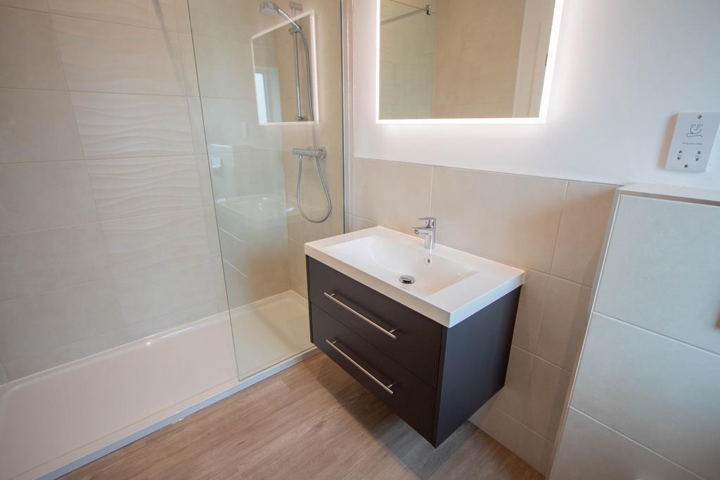 Ensuite shower room