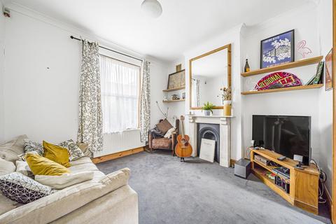 57 Warner Road, London, SE5 9NE