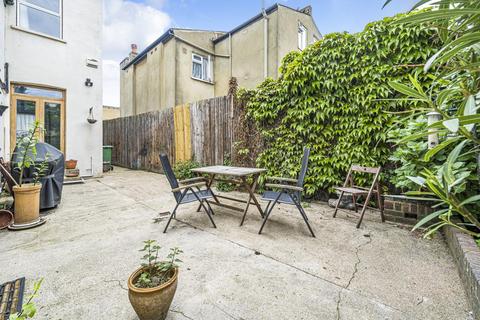57 Warner Road, London, SE5 9NE