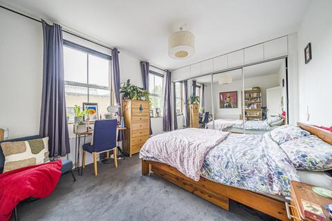 57 Warner Road, London, SE5 9NE