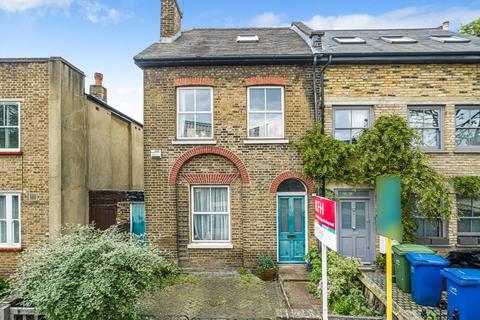 57 Warner Road, London, SE5 9NE