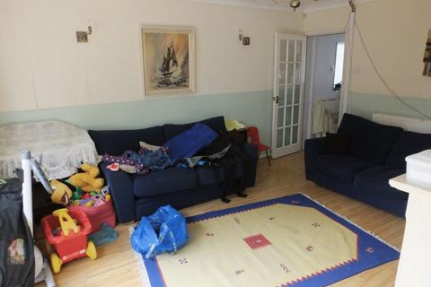 43 Buckingham Road, Swindon, SN3 1HZ