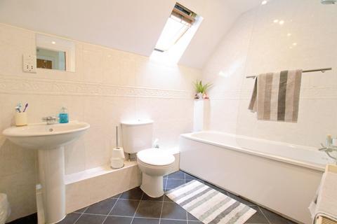 2 bedroom maisonette to rent, Flamingo Close, Hatfield, AL10