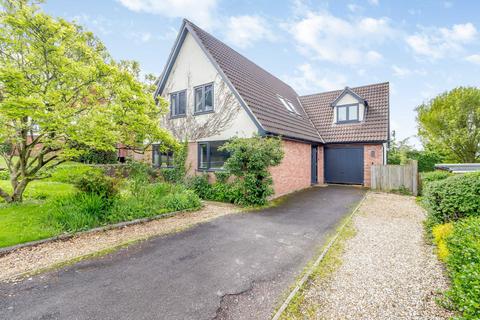 4 bedroom detached house for sale, Duchess Close, Monmouth