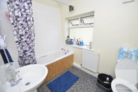 2 bedroom flat to rent, Gipsy Lane, Norwich NR5