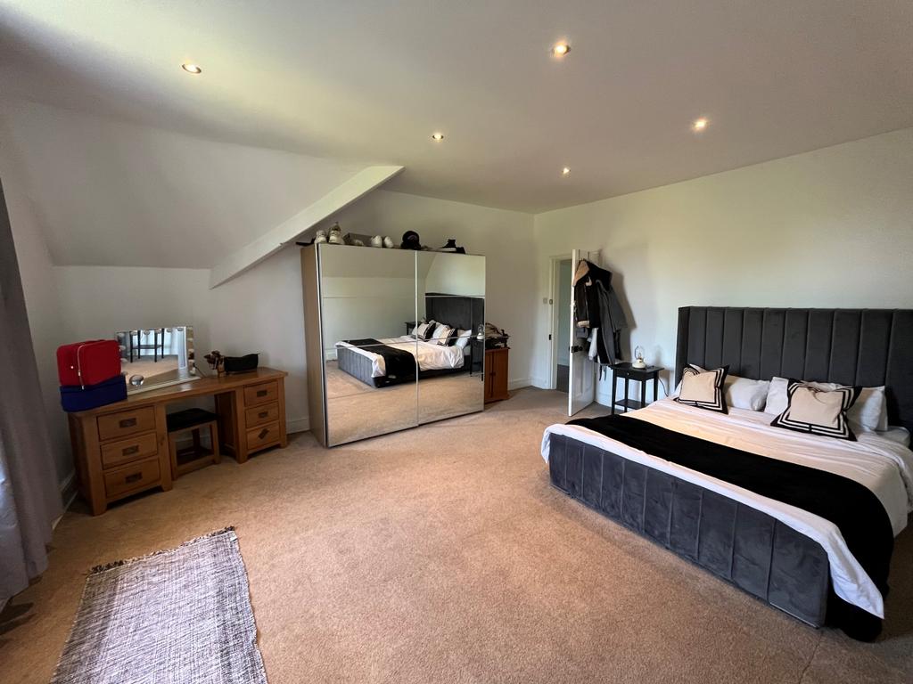 Bedroom (1)