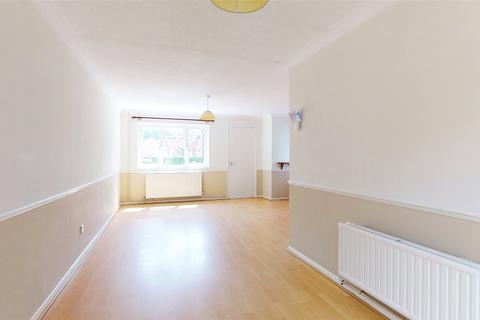 12 Broadwater Green, Laindon, Basildon, SS15 6BG