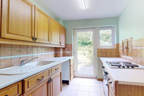 12 Broadwater Green, Laindon, Basildon, SS15 6BG