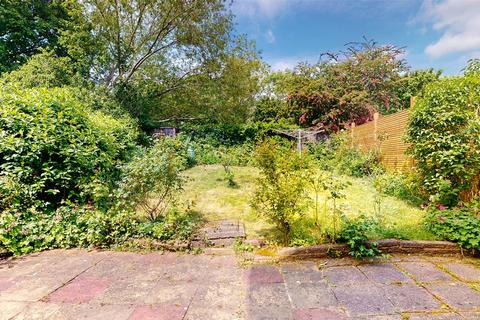 12 Broadwater Green, Laindon, Basildon, SS15 6BG